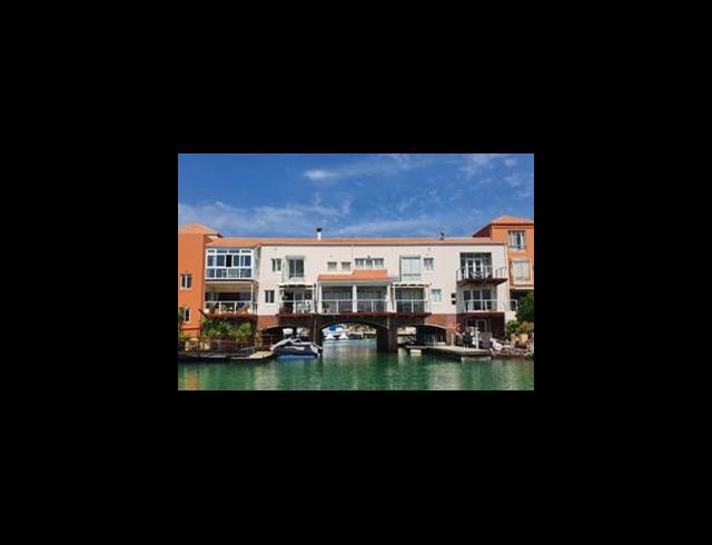 3 BEDROOM APARTMENT FOR SALE IN HARBOUR ISLAND